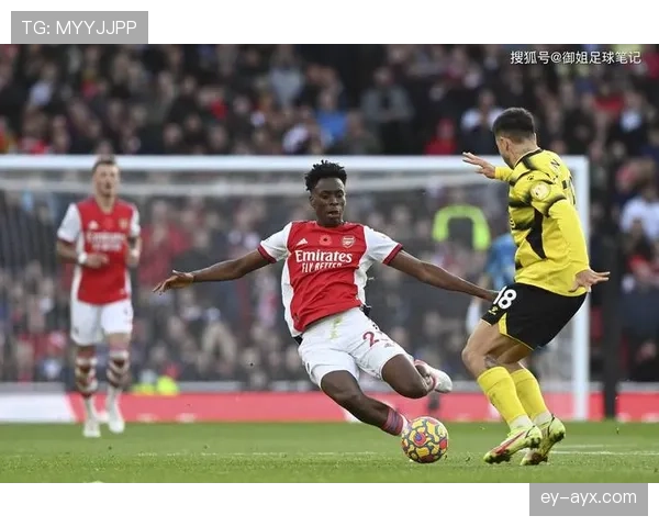 阿森纳在英超对阵卢顿的比赛中持续提升强大攻势，锁定三分。